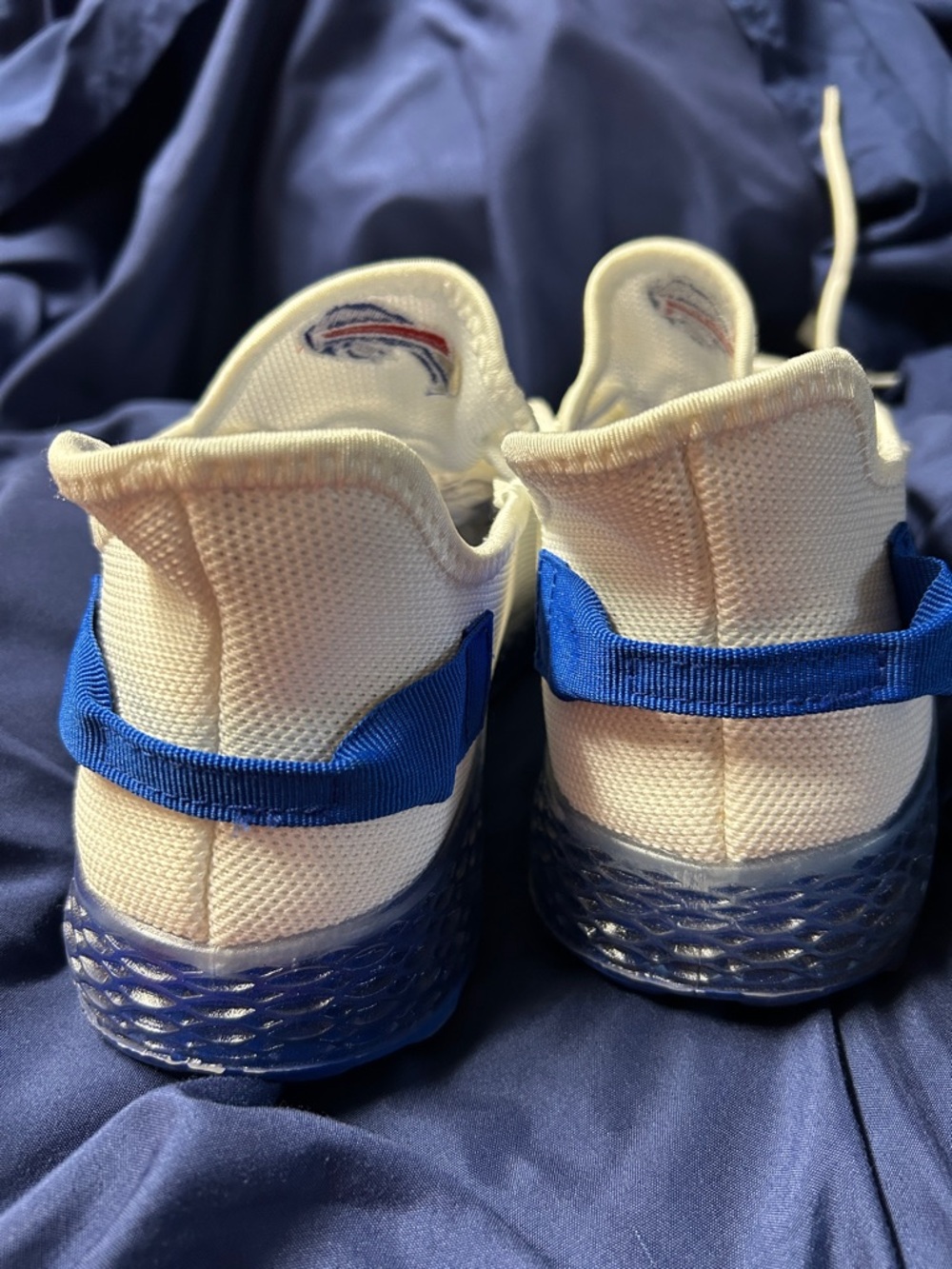 Buffalo Bills Sneakers 🏈 - Picture 5 of 14